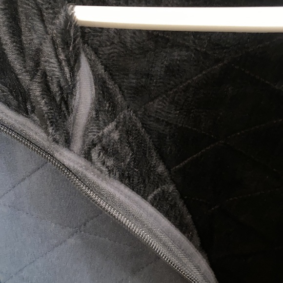 Gently used LL bean winter coat - Picture 4 of 7